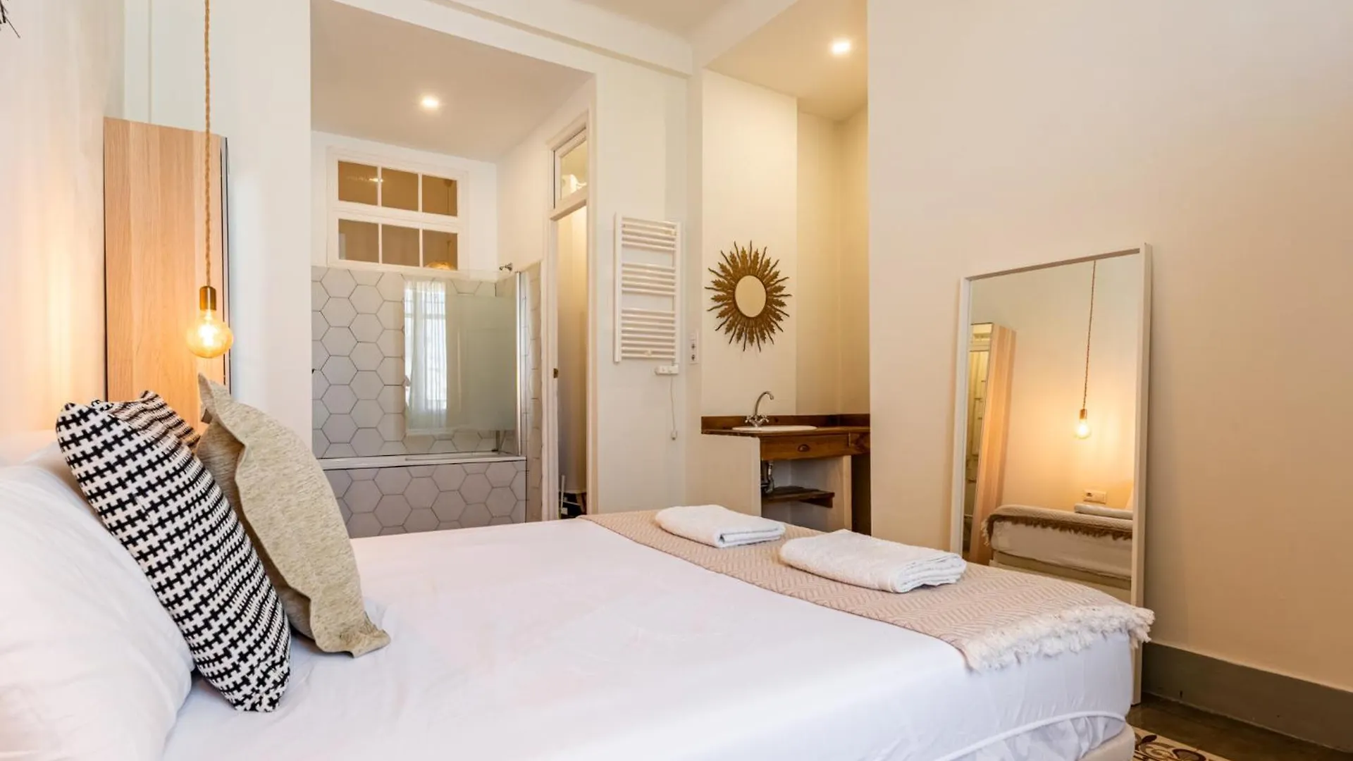 Lägenhet Malaga Cozy Apt Amazing Location Spanien